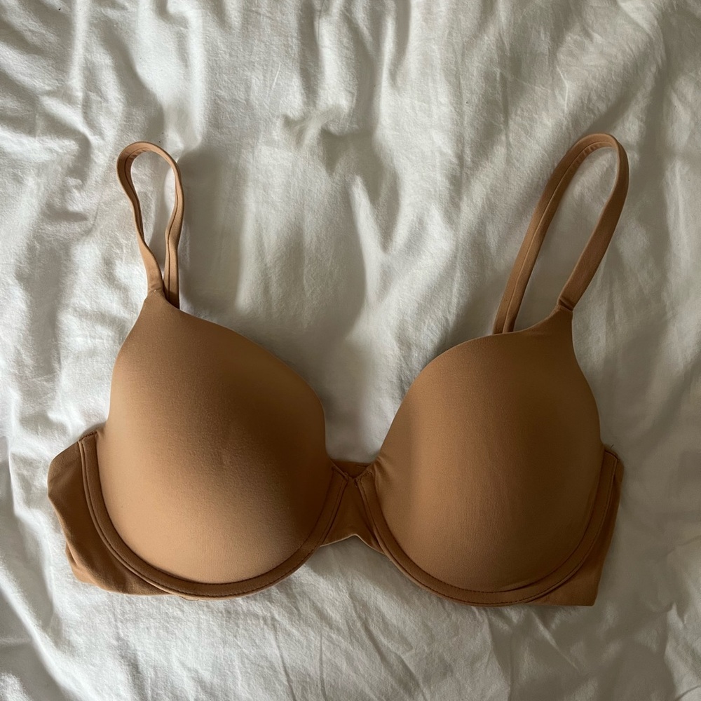 SKIMS Fits Everybody Tshirt Bra in shade OCHRE size 34D